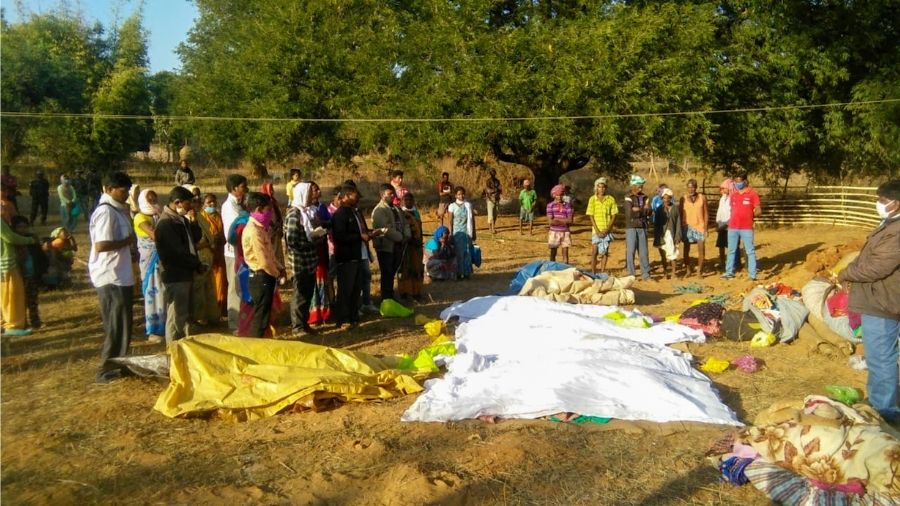 Five members of a tribal family were hacked to death in Buruhatu Amtola in Kamdara block of Gumla district in the intervening night of February 23 and 24.