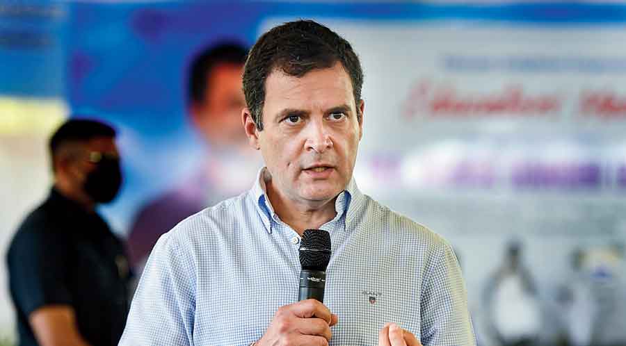    Rahul Gandhi: Modi govt cannot build, can only sell