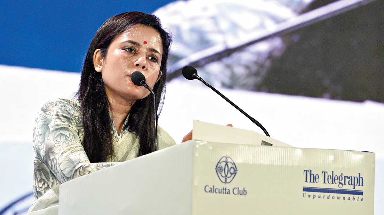 Mahua Moitra wasn't trying to offend': Shashi Tharoor on TMC leader's  comments on Goddess Kali