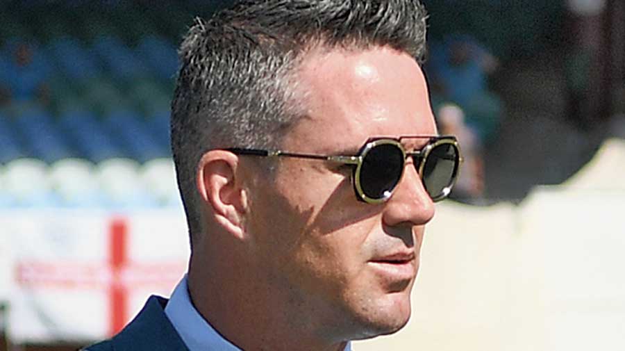 Absolute Disgrace of A Place' Kevin Pietersen Shocked As He Reacts to  Disturbing Video of Assailant Stabbing Man Inside Train in London | 🏏  LatestLY