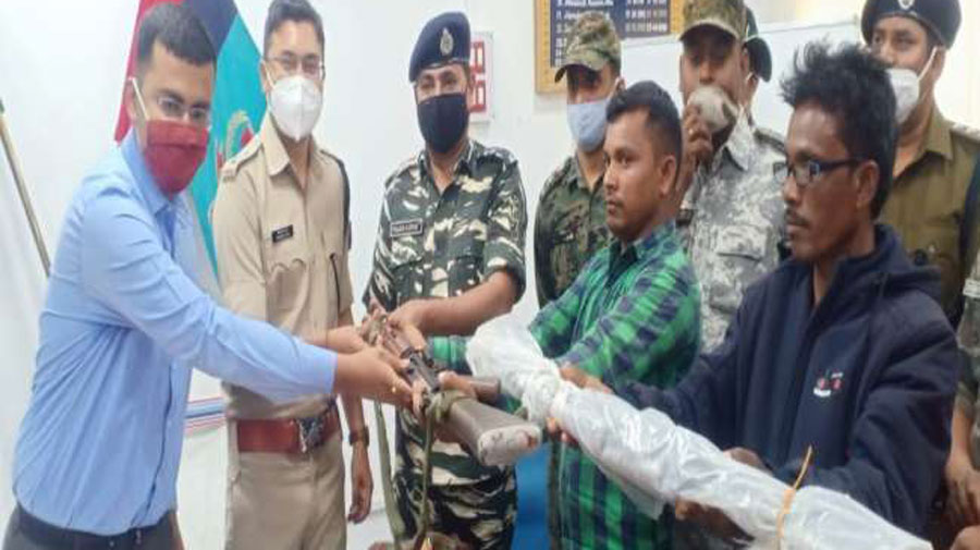 Extremists surrender in Chatra on Monday. 