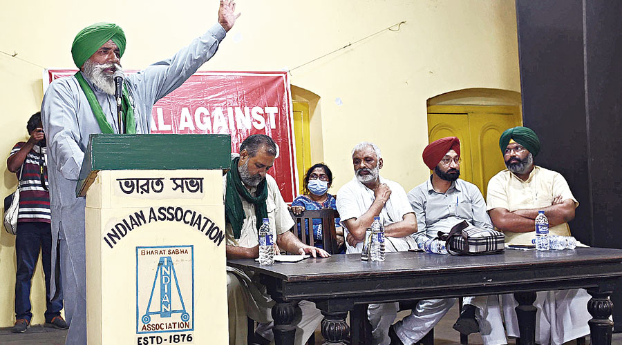    Farmers and Bengal fighting same 'fascist' enemy: Punjab kisan leaders