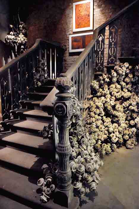 The arresting blooms that climb up the stairs