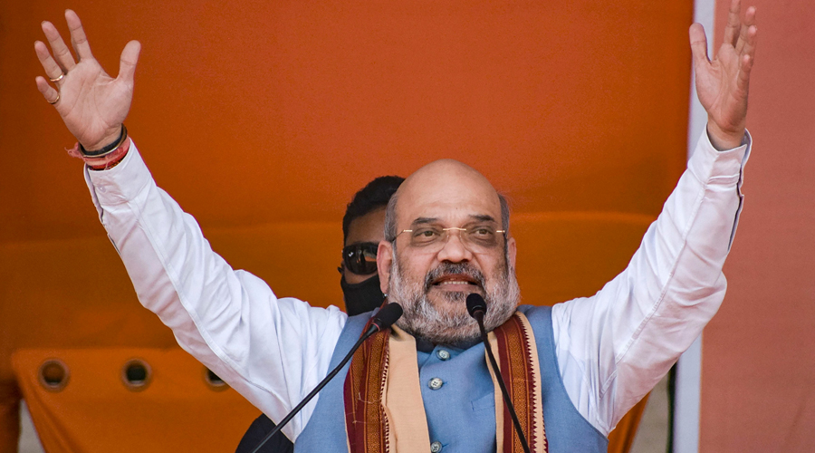    Shah, the oracle, is sure about Bengal polls; but is he?  When fanning a caste war in Bihar doesn't work, thanks to police