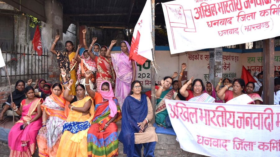 All India Democratic Women Association (AIDWA) members hold a demonstration against the 'anti-poor policies' of the Centre in Dhanbad on Monday