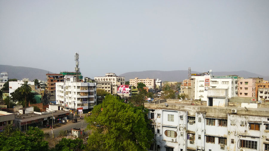 A clear sky over Mango in Jamshedpur on Wednesday.