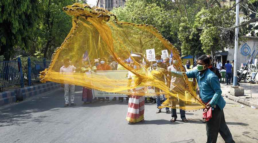 The ‘save rivers, water bodies and wetlands’ rally from Sealdah  to Ramlila Maidan on Wednesday