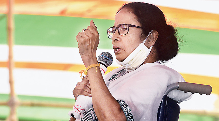    Mamata accuses 'outsider goons' of defiling Coffee House