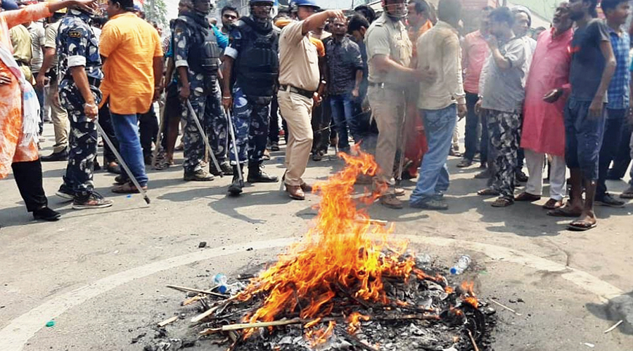    BJP leader found dead, violence erupts in Dinhata- Election Commission has directed the special police observer to visit the spot and submit a report. 