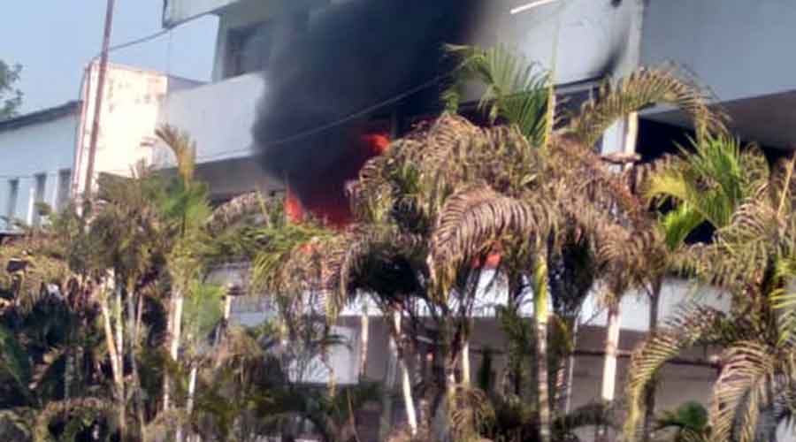 Flames engulfs showroom in Ramgarh