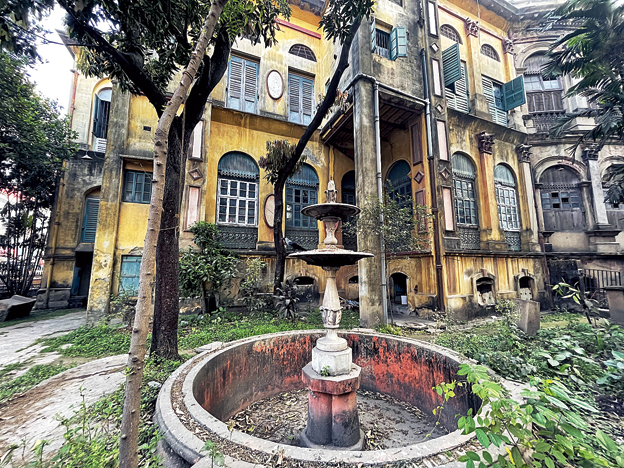 All the details have been captured of a house in Calcutta’s Pathuriaghata neighbourhood with the iPhone 12 Pro