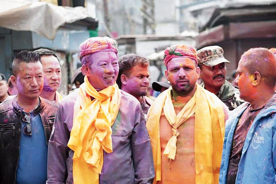 Gorkha Janmukti Morcha leader Binay Tamang and his faction’s Darjeeling candidate Keshav Raj Pokhrel during campaigning in Darjeeling