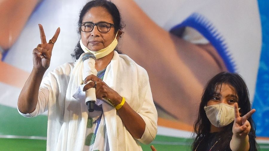  Bengal stands by its ‘daughter’, Mamata leads Trinamul to a spectacular victory-  Didi loses Nandigram, will move court 