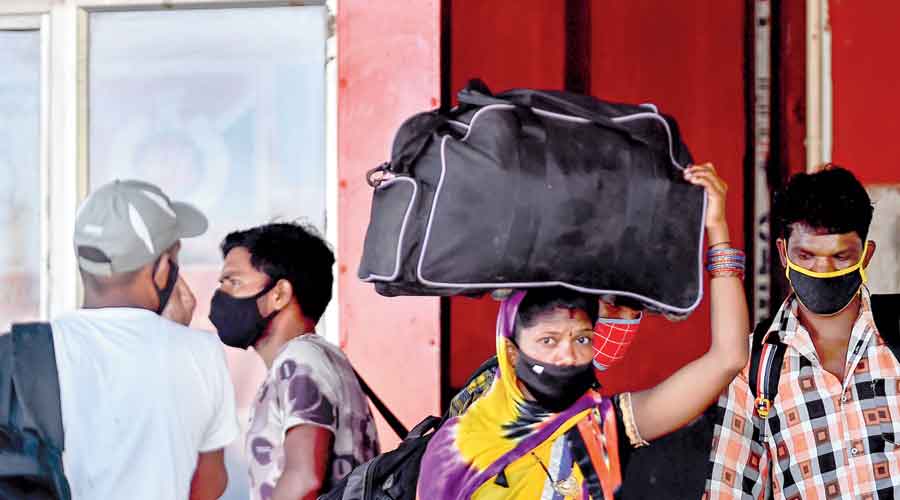  People head to their native places from Chennai on Monday after a two-week lockdown was  announced by the Tamil Nadu government