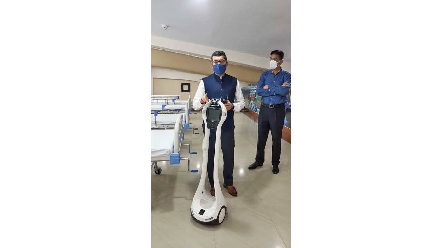 AMRI Hospitals group CEO Rupak Barua explains how the VGo robot moves from patient to patient