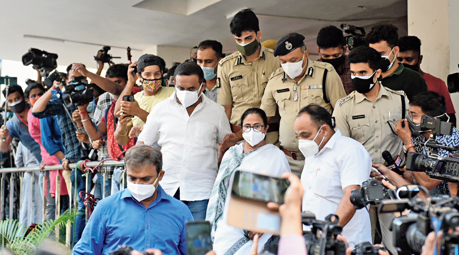    Nocturnal legal blow to TMC’s day of fight -the four leaders are to stay in judicial custody. till hearing by the high court on Wednesday 