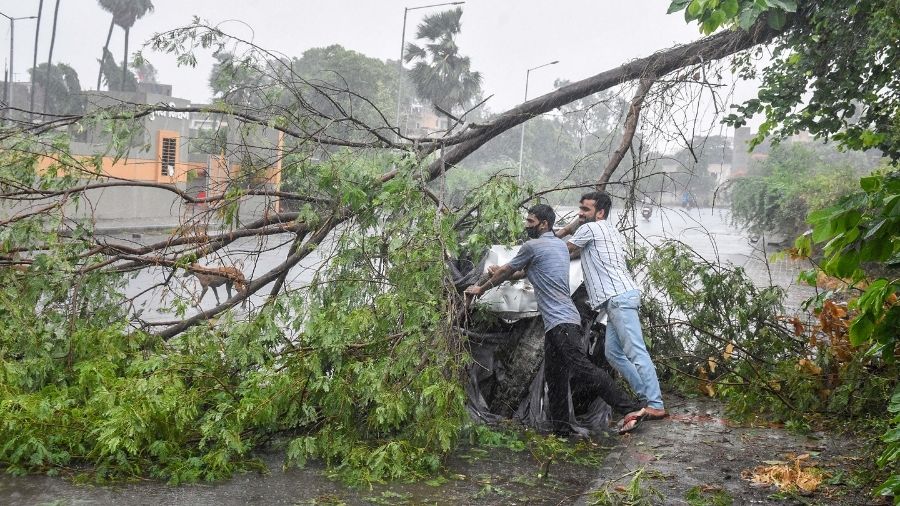 Cyclone Tauktae batters parts of Gujarat, seven deaths reported till now