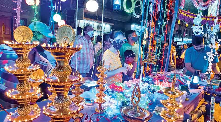 Diwali lamps being sold at a shop in Serampore on Monday.