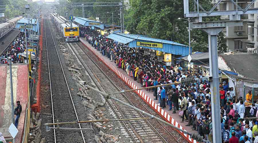A crowded Bidhannagar station on Monday afternoon