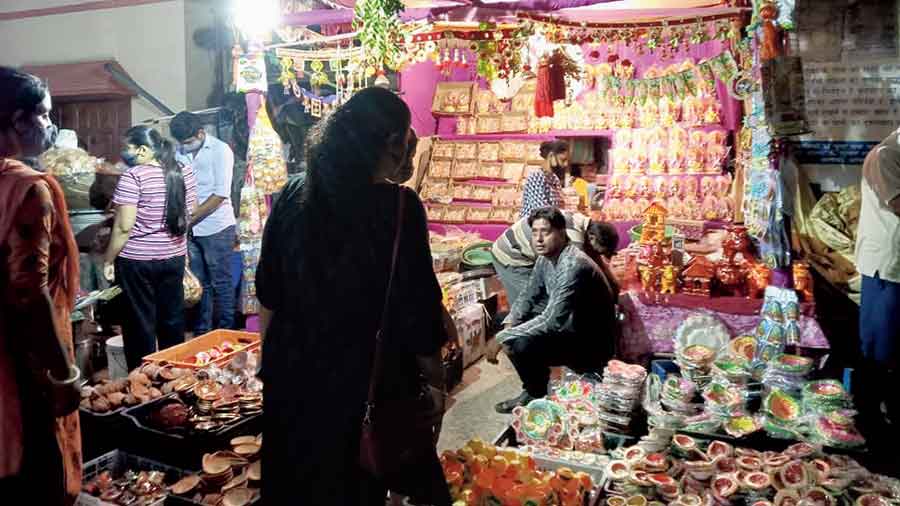 A stall in Bangur Avenue that sold puja items instead of crackers this time. 