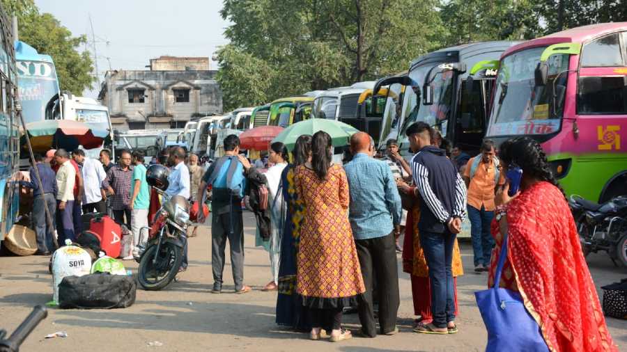 Passenger for Bihar-bound buses at the Sitaramdera Bus Terminus in Jamshedpur.