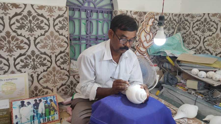 Nandi in his workshop