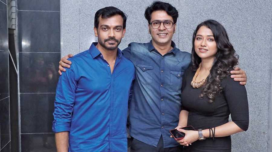 (L-R) Debasish Mondal, Anirban Bhattacharya and Sohini Sarkar at the trailer launch of the Hoichoi web series Mandaar