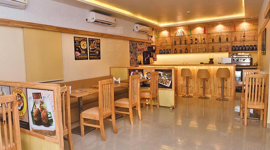 The Royal Bengal Tiger Cafe, Lake Gardens, Kolkata