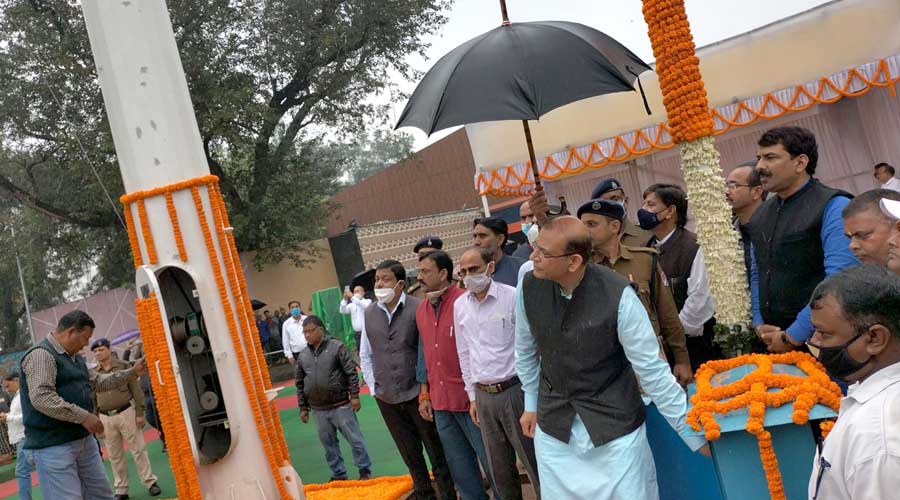 Hazaribag MP Jayant Sinha inaugurating the national flag