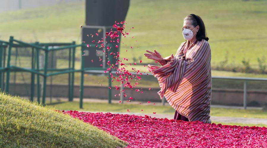 Congress President Sonia Gandhi pays tribute to Indias first prime minister Pt Jawaharlal Nehru on his birth anniversary, at Shanti Van in New Delhi on Sunday.