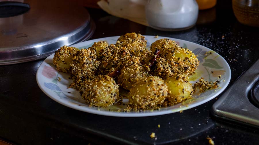 Sesame-crusted potatoes rustled up by Abhijit Banerjee for My Kolkata