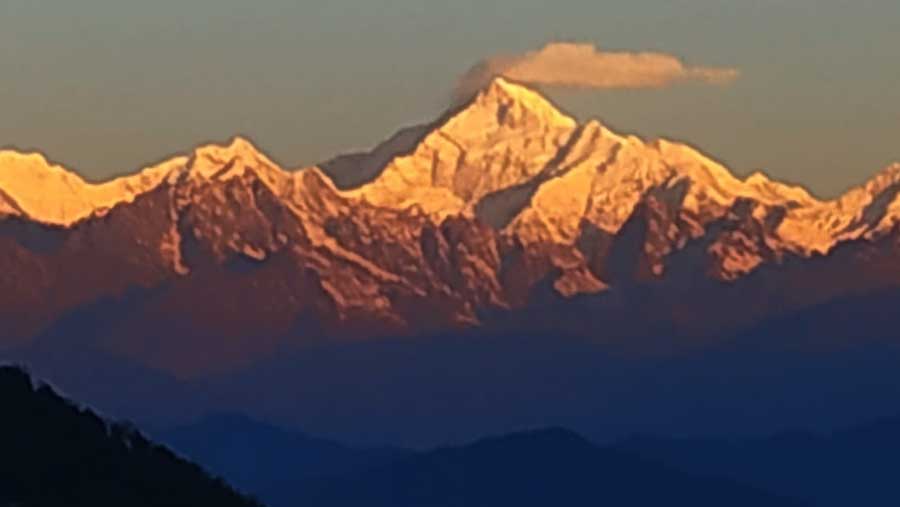 The property offers magnificent views of the sun-kissed Kanchenjunga peaks