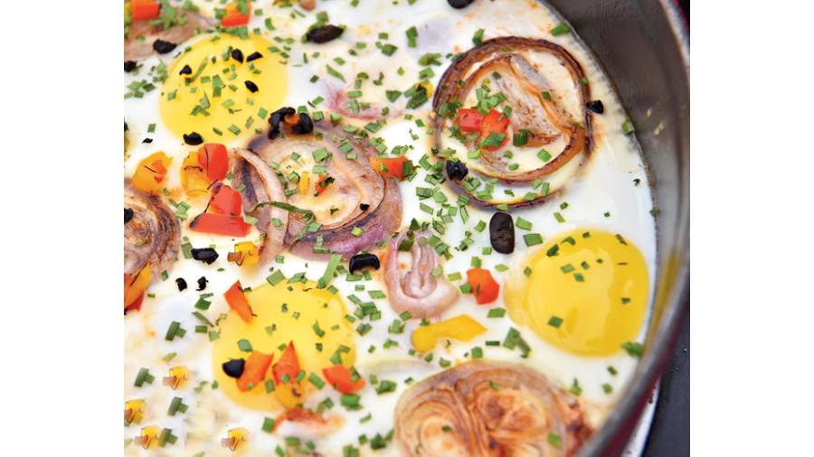 Israely Shakshuka: Ditch the traditional bland fried eggs during brunch. Go for something bolder and richer, like this dish made with a tomato-based gravy, topped with fried eggs.