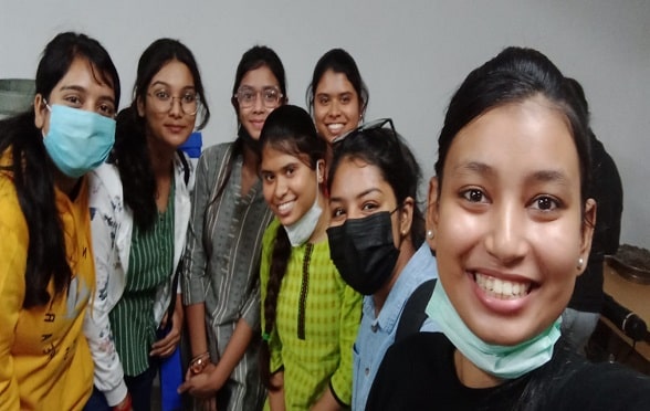 The second-year Architecture students of Om Dayal Group of Institutions clicked a groupfie to mark the beginning of physical classes post-pandemic.