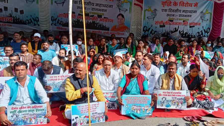 Ranchi Mayor Asha Lakra, ward councillors and BJP workers protest against the hike in water tax and connection charges near Raj Bhawan in Ranchi on Wednesday.
