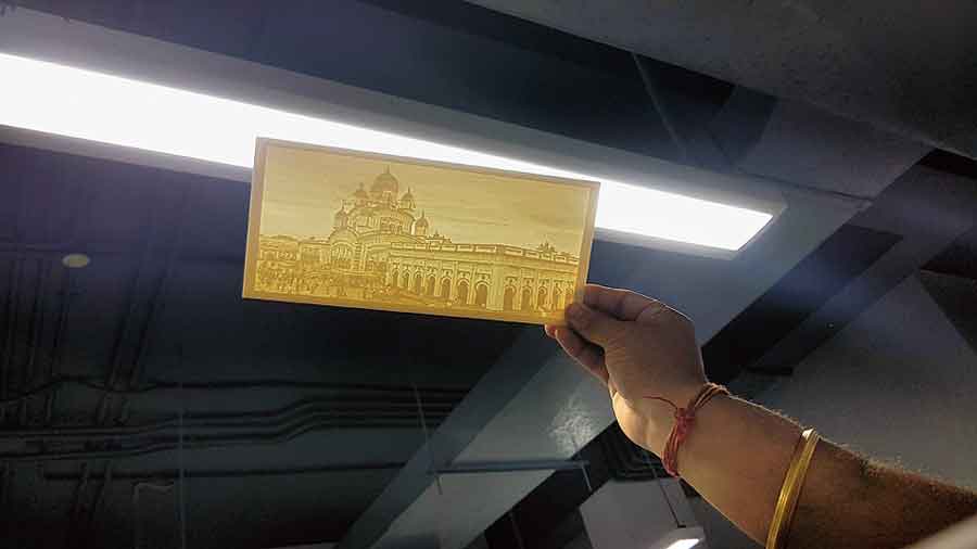 A printed panel of the Dakshineshwar temple, suitable for lampshades 