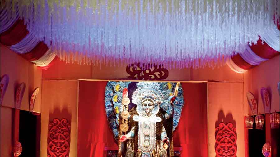 Subarnarekha Ganguly, Bangur Avenue