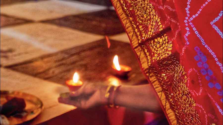 Subarnarekha Ganguly, Bangur Avenue