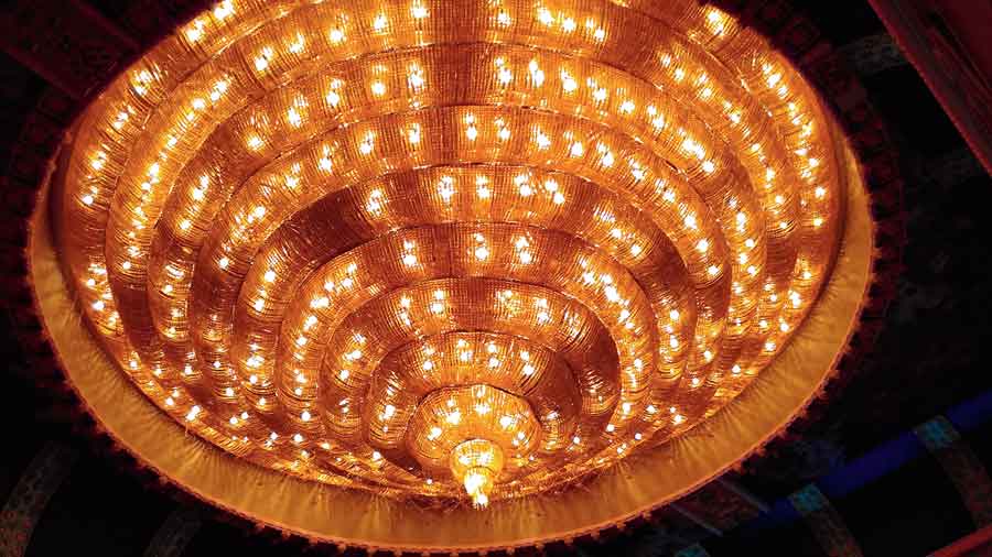 Ujani Pal, Karunamoyee Housing Estate