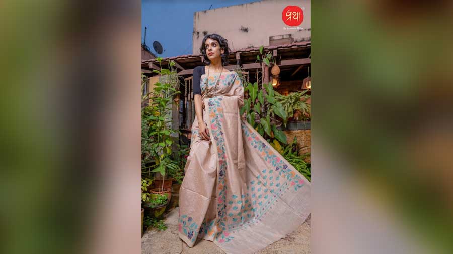 Bottle Green Faux Georgette Leheriya Saree with Embroidered Blouse and –  Sharvari's