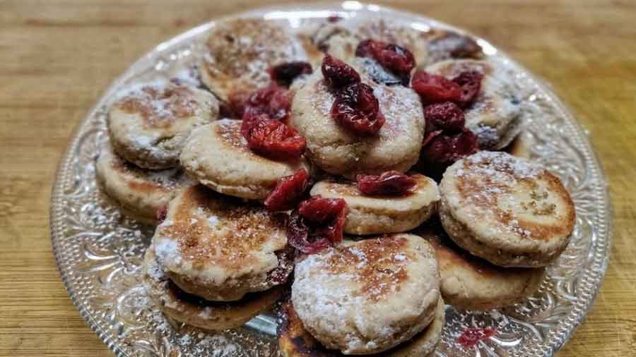 No-Oven Cranberry Fennel Welsh Cake