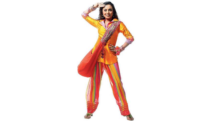 Sabyasachi Mukherjee - India 🇮🇳 | Pakistani clothes casual, Pakistani  party wear dresses, Latest dress design