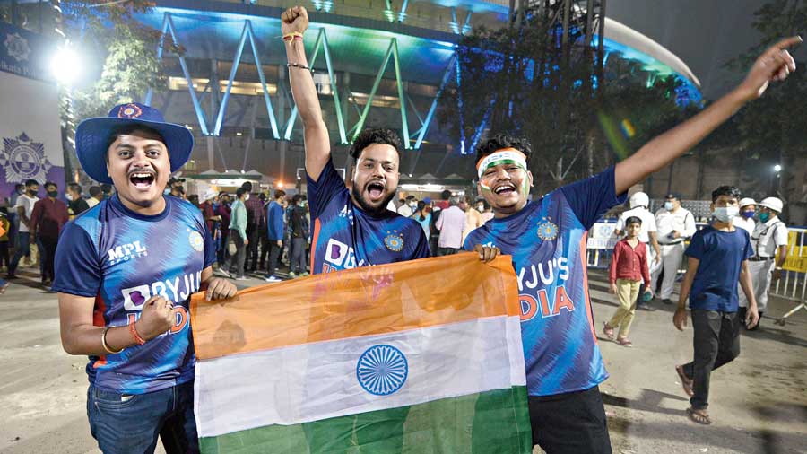Fans outside the Eden Gardens before the India versus New Zealand T20 match on Sunday.