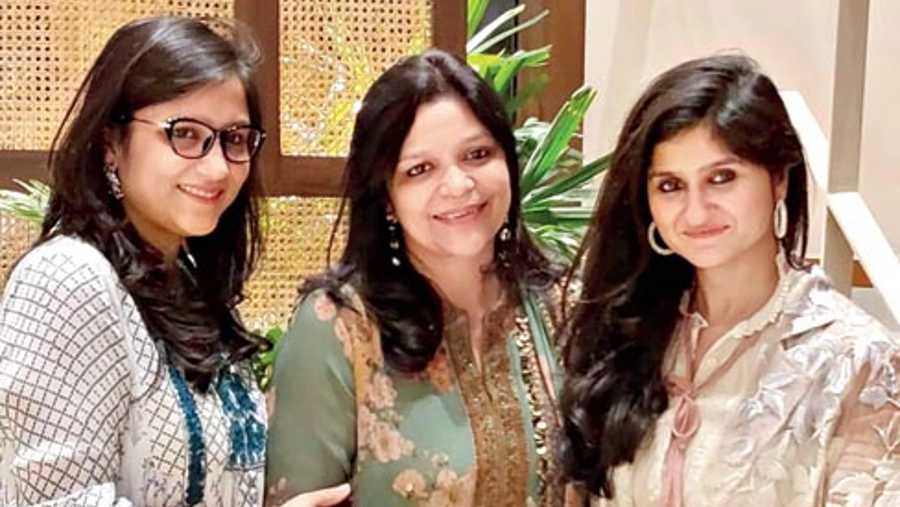 Smita Shroff with Elahe’s Kolkata partners Manjari Tibrewal (right) and Ruchira Agarwal