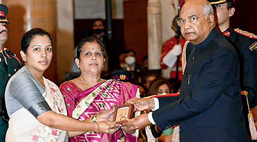 Colonel B Santosh Babu’s wife and mother receive the Maha Vir Chakra from President Ram Nath Kovind on Tuesday.