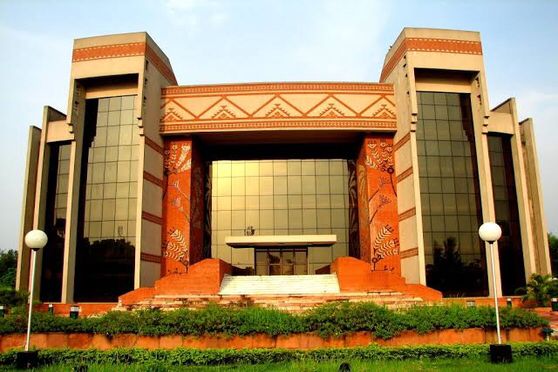 IIM Calcutta has so far offered online examinations for PGP, MBAEx, VLM, PGDBA in various subjects, such as Marketing, HR, Finance, Operations, Strategy and Entrepreneurship