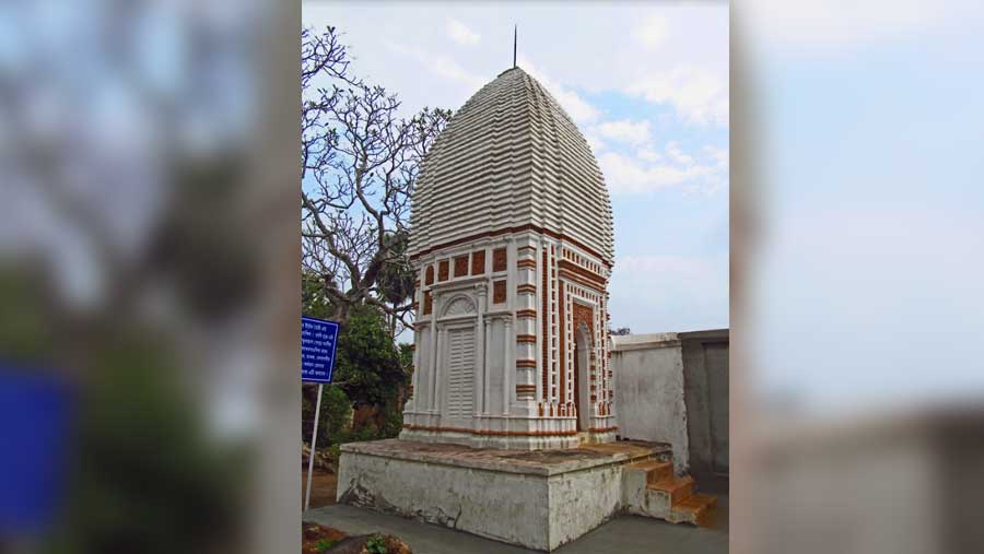 Banerjee para Deul temple