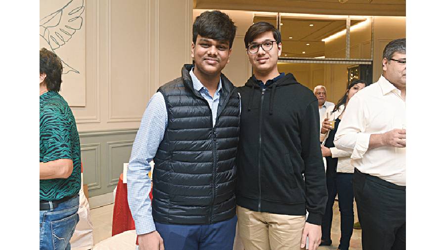 The league also saw a participation of young talented players like Dhruv Rampuria (left) and Anirudh Agarwal (right). They study at the XI and X standards, but they played an integral part in the win of their team Fire Bowls. “The feeling cannot be expressed in words. The kind of effort that goes into playing such a game is enormous,” said Dhruv.