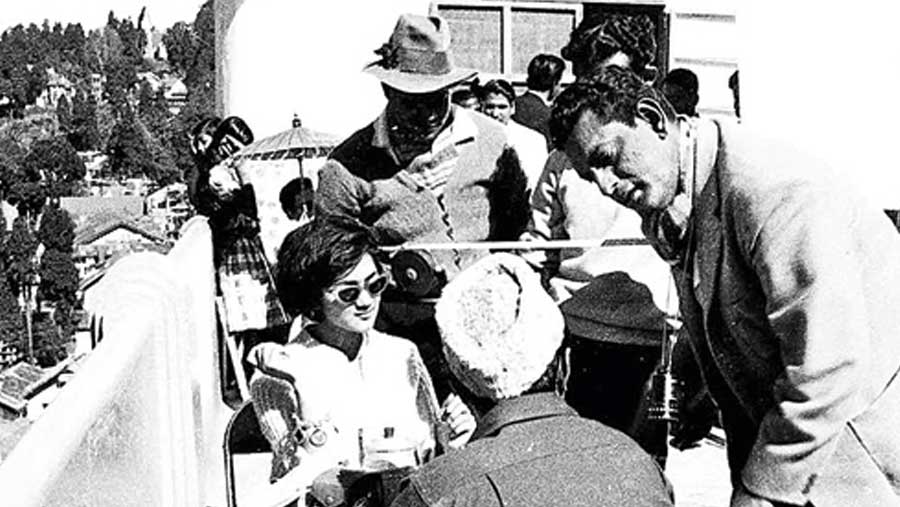 Satyajit Ray on the sets of  'Kanchenjungha'