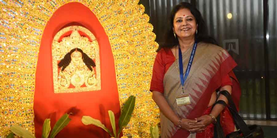“We have brought in Sankha Badon from Orissa since Sankha is such an integral part of Bengal. And we have given them Baul. And Dhunuchi Naach. Again dhunuchi is an important part of Durga Puja,” said Gouri Basu, the director of EZCC. 